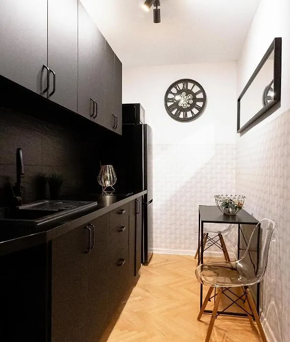 Clicktheflat Conrada Apart Rooms-1