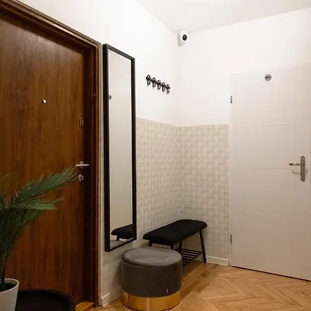 Clicktheflat Conrada Apart Rooms-3